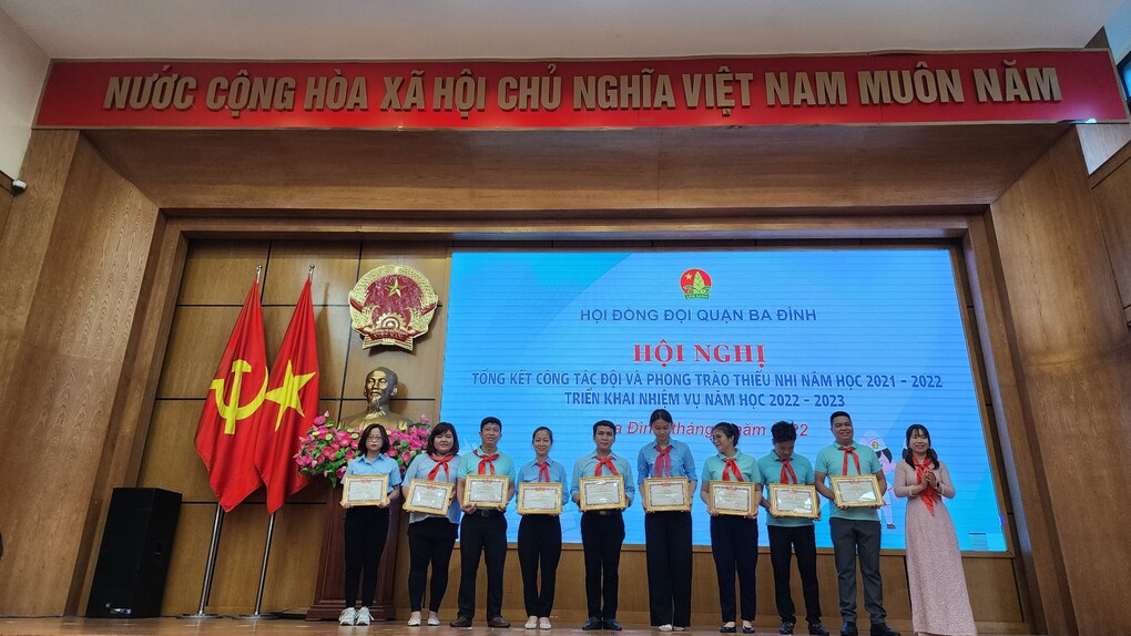 Liên đội trường THCS Hoàng Hoa Thám tham gia tổng kết công tác Đội và phong trào thiếu nhi năm học 2022 – 2023