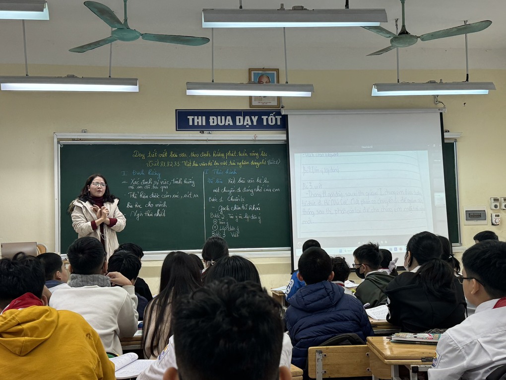 Tổ chức thành công tiết dạy chuyên đề theo định hướng phát triển năng lực môn Ngữ Văn tại trường THCS Hoàng Hoa Thám.