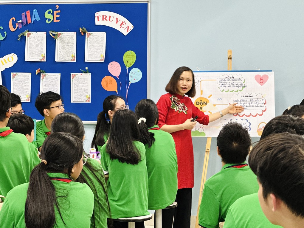 Trường THCS Hoàng Hoa Thám, quận Ba Đình tổ chức thành công chuyên đề cấp Quận với nội dung “Dạy học sáng tạo để phát triển năng lực và phẩm chất học sinh trong môn Ngữ Văn 8”