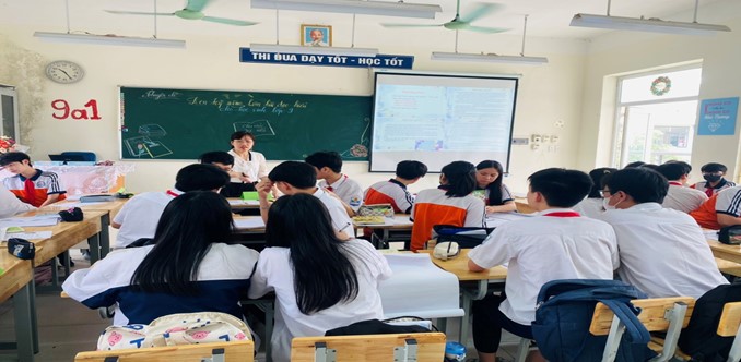 Nhóm Ngữ Văn 9 trường THCS Hoàng Hoa Thám thực hiện tiết chuyên đề “Rèn kĩ năng trả lời câu hỏi đọc hiểu cho học sinh lớp 9”
